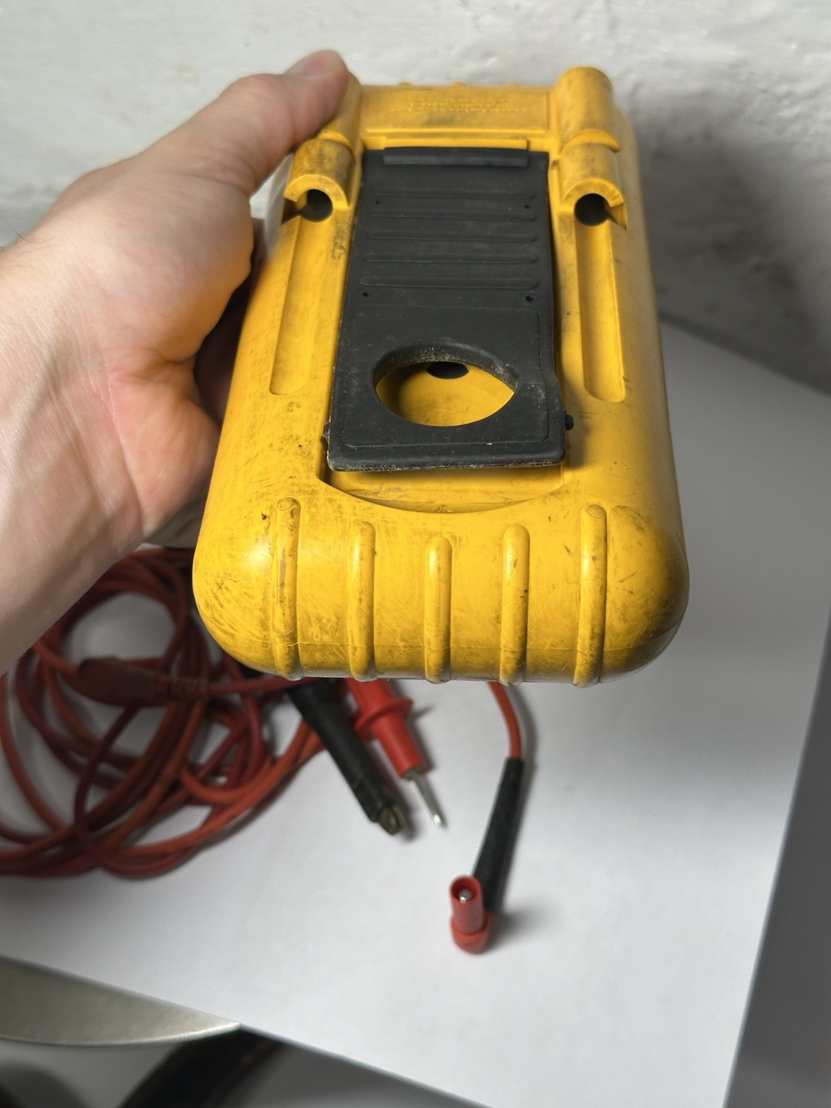 FLUKE 88 Automotive Voltmeter Electrical Meter Auto Tool Used Working