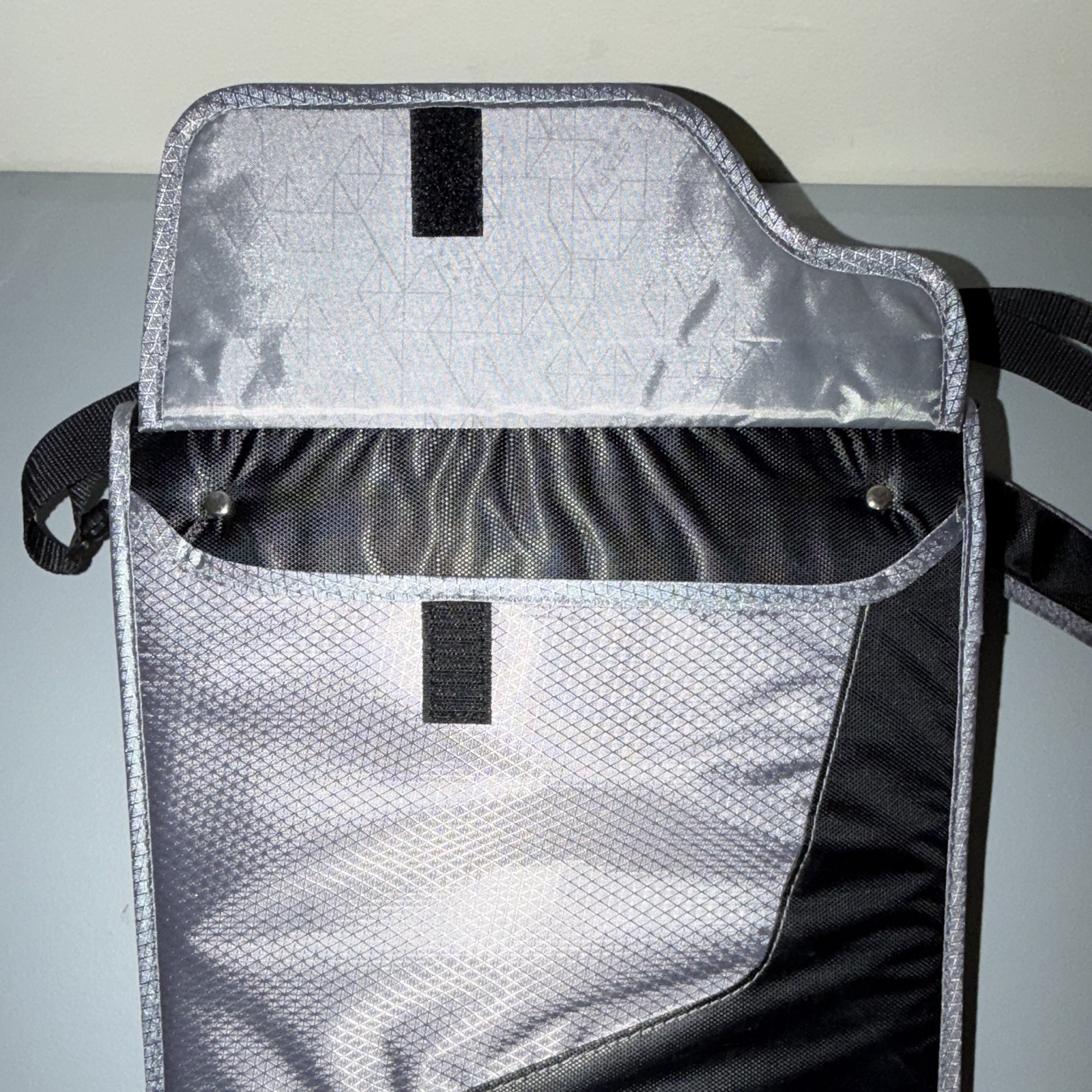 Five Star Daily Use Zipper Binder Black/Gray Nylon Strap, 3in Rings 850 Sheets