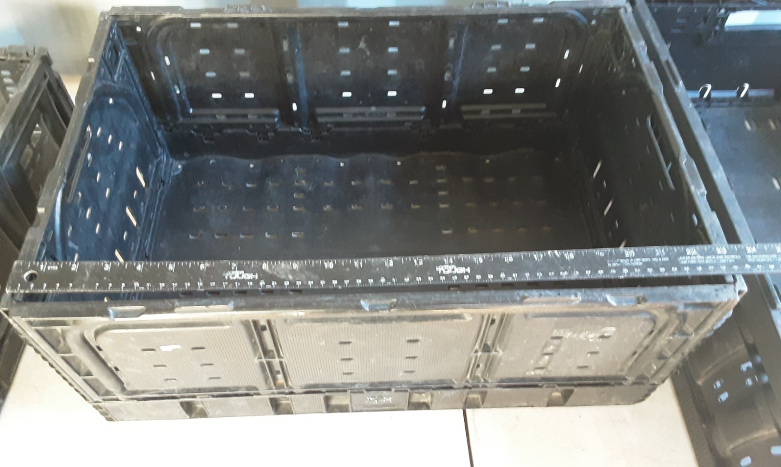 Heavy-Duty Stackable Tomato Produce Crate – Commercial Farm Grade