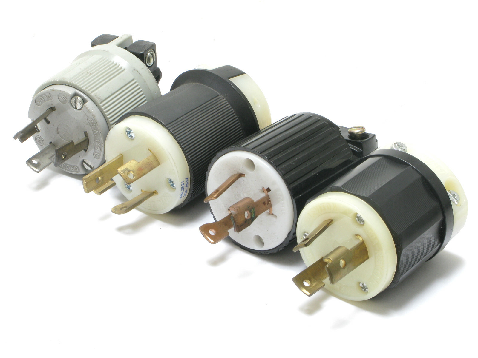 Assorted Brands NEMA L5-30P 125V 30 Amp 3W 2P Twist Lock Male Plug