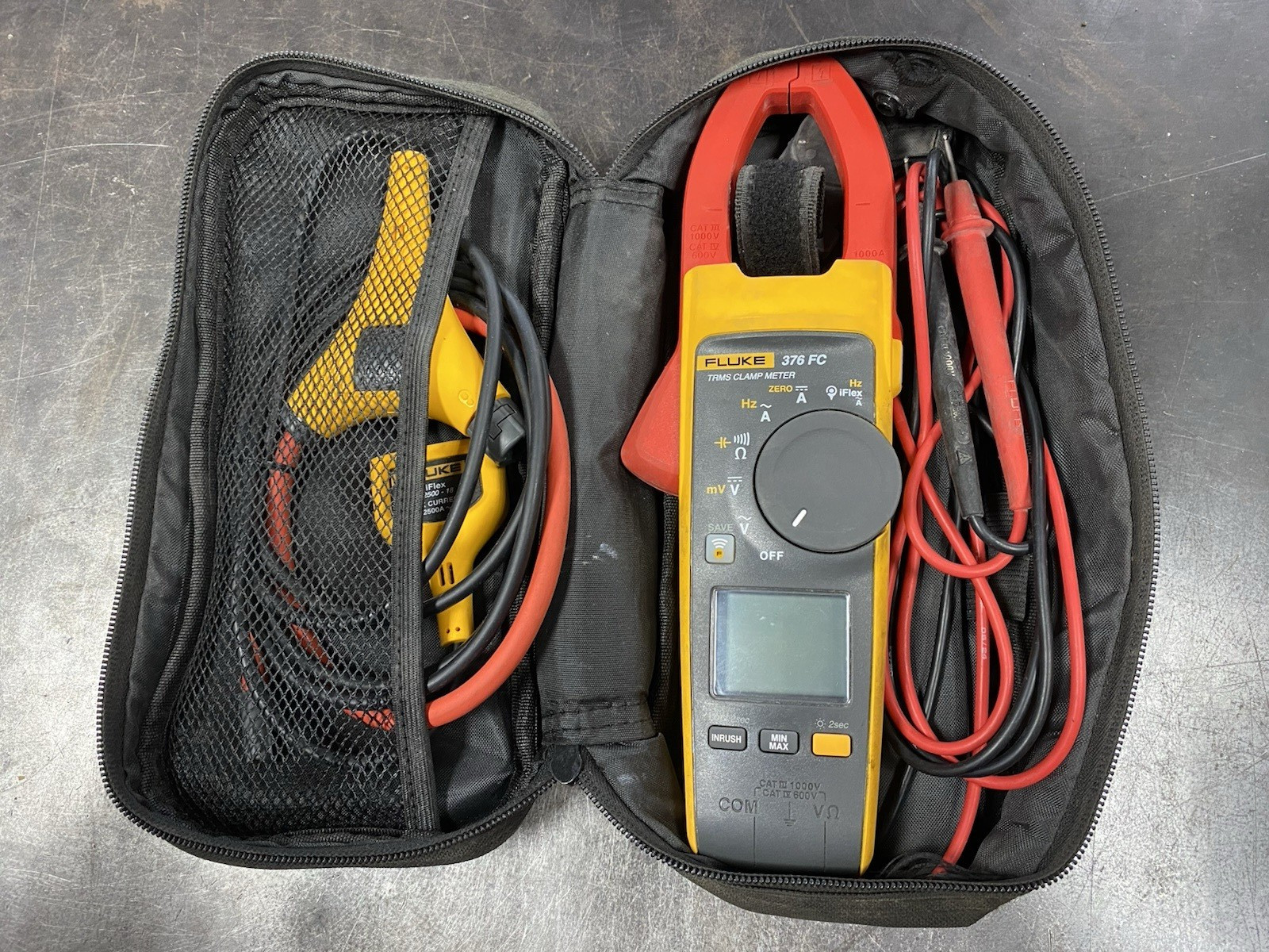🔥🔥🔥 Fluke 376 FC True-RMS AC/DC Clamp Meter Complete