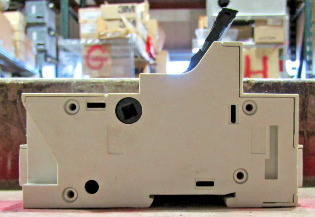 😏 MERLIN GERIN 660 VAC DIN RAIL FUSE HOLDER 3 POLE 22×58 MGN15717