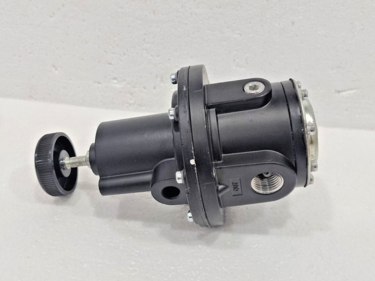 FAIRCHILD INDUSTRIAL 4000A 4064A PRECISION PRESSURE REGULATOR 250 PSI NEW