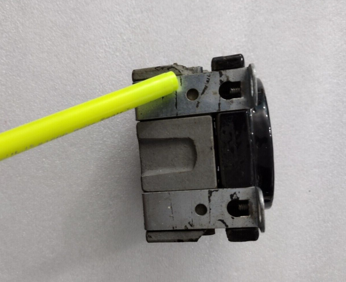 HUBBELL RECEPTACLE 60A 125/250V 3Pole 4 Wire PORCELAIN