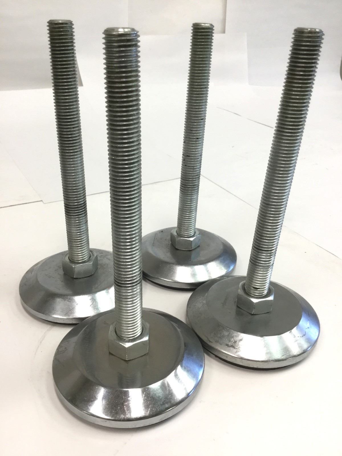 Lot of 4 Steel Machine Mounting Feet M24 x 3 Thread, Ø5.5″ Base Dia, 11.5″ Tall