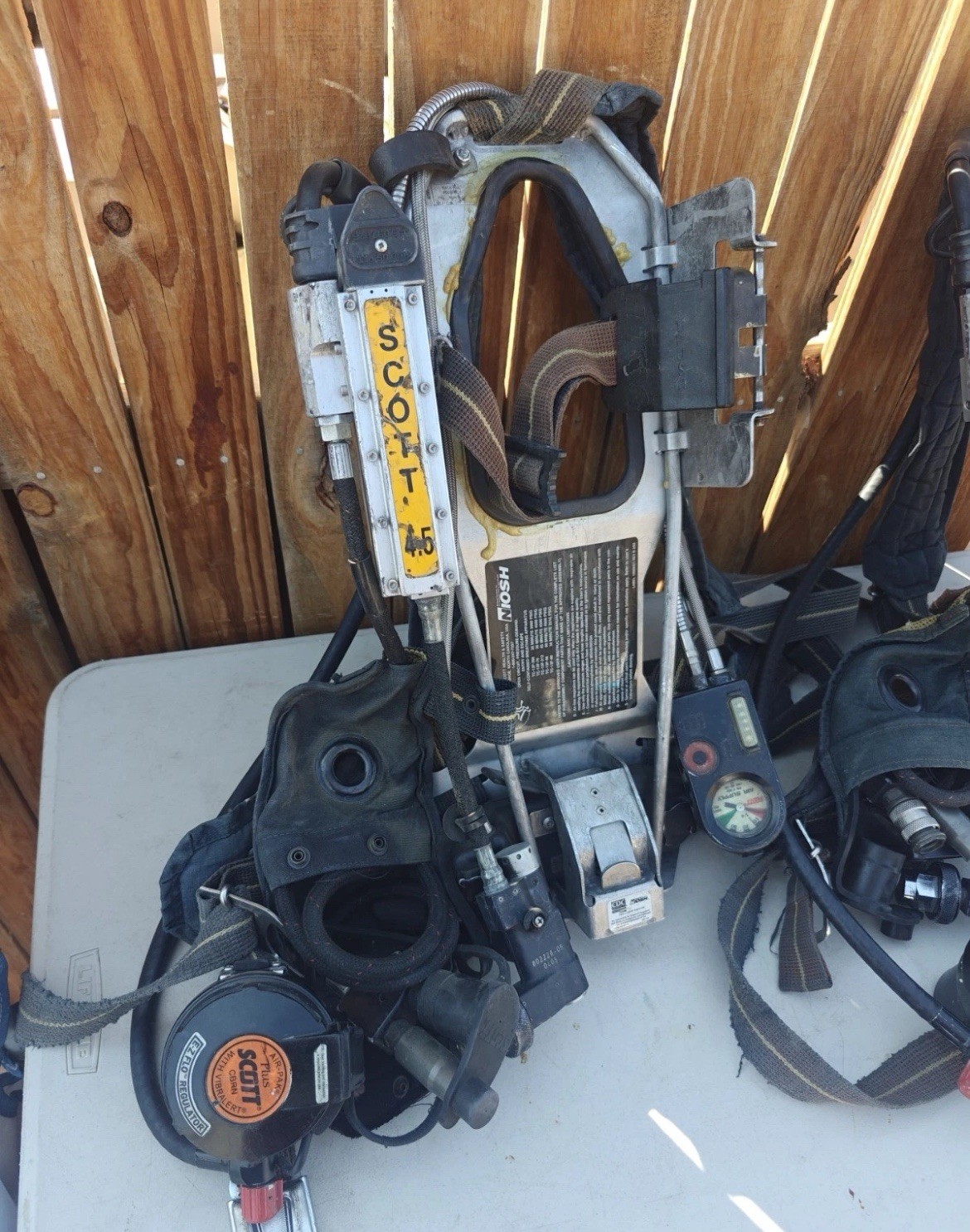 Lot of 2 Scott 4.5 SCBA Harness w/ Pak Alert Air Supply Gauge EZ Flo Regulator