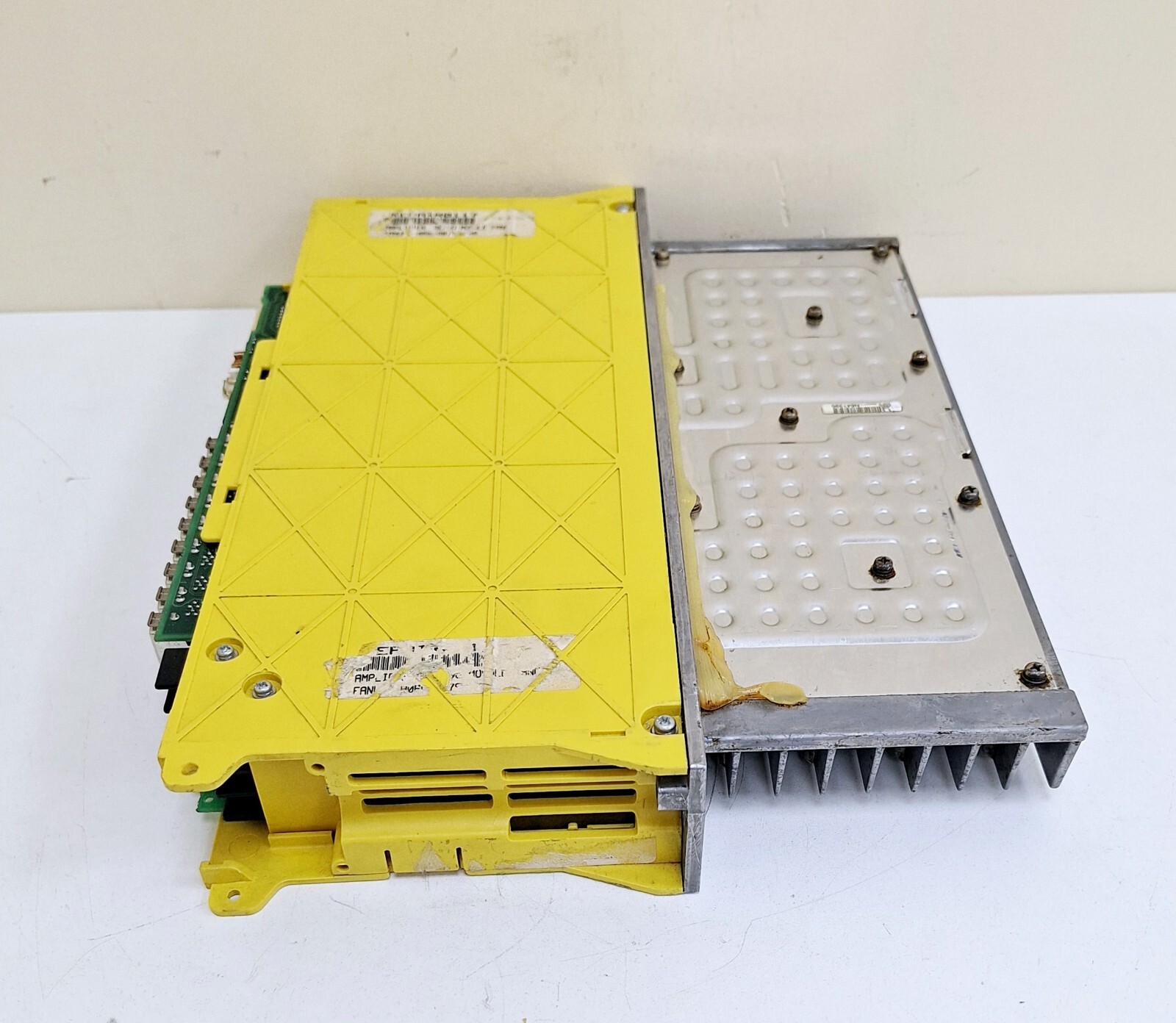 Fanuc A16B-2202-077 / A06B-6079-H106 Servo Drive