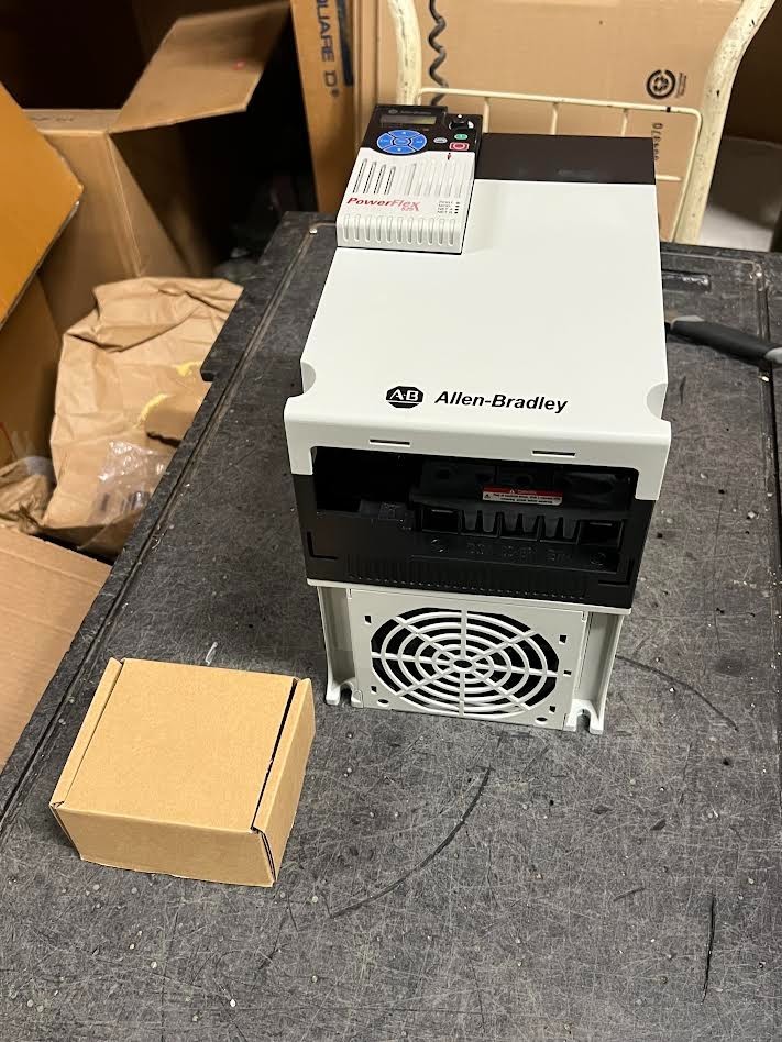 Allen-Bradley 25B-D037N114 Ser A PowerFlex FRN. 6.001 mfg. 2021