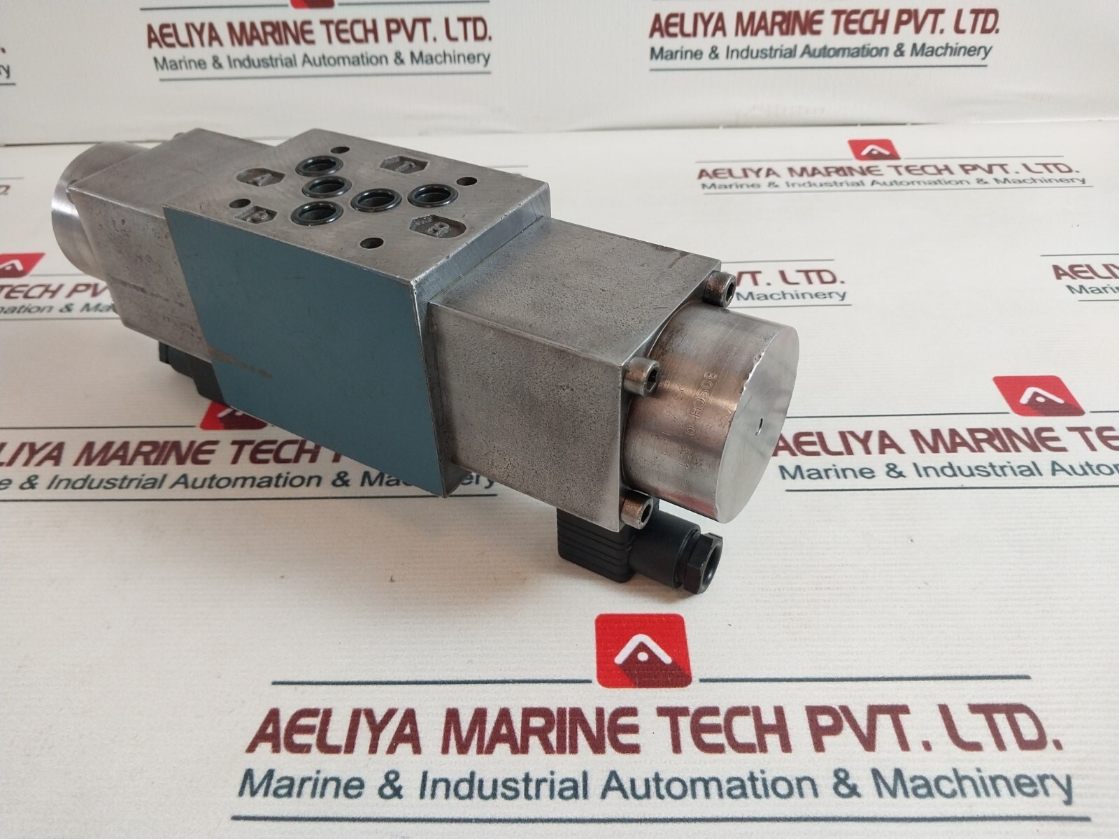 Bosch 0 811 404 832 Directional Valve 0 831 006 033