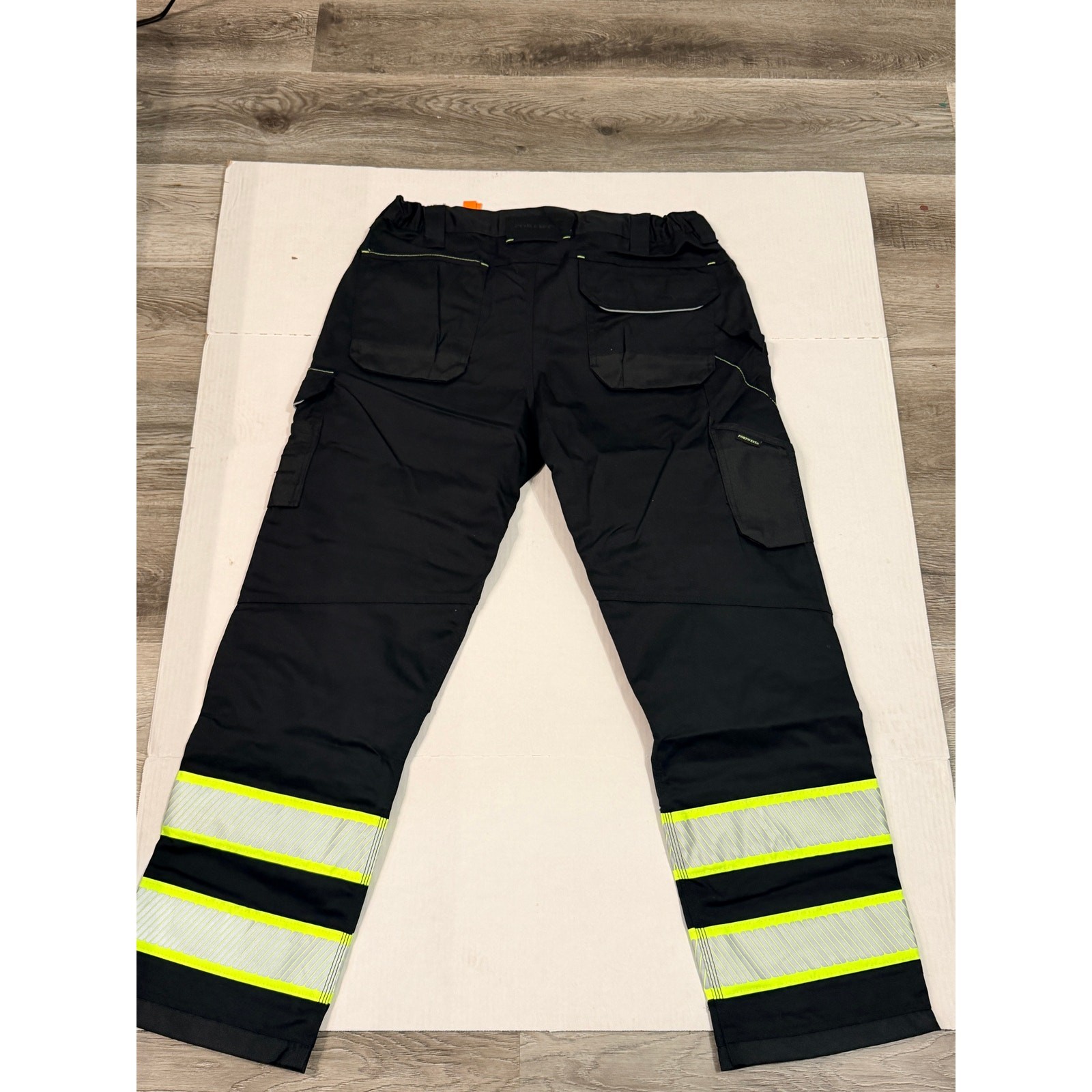 Portwest F142 Iona Plus Work Pants 38×31 NWT Black Hi Vis Reflective Cargo