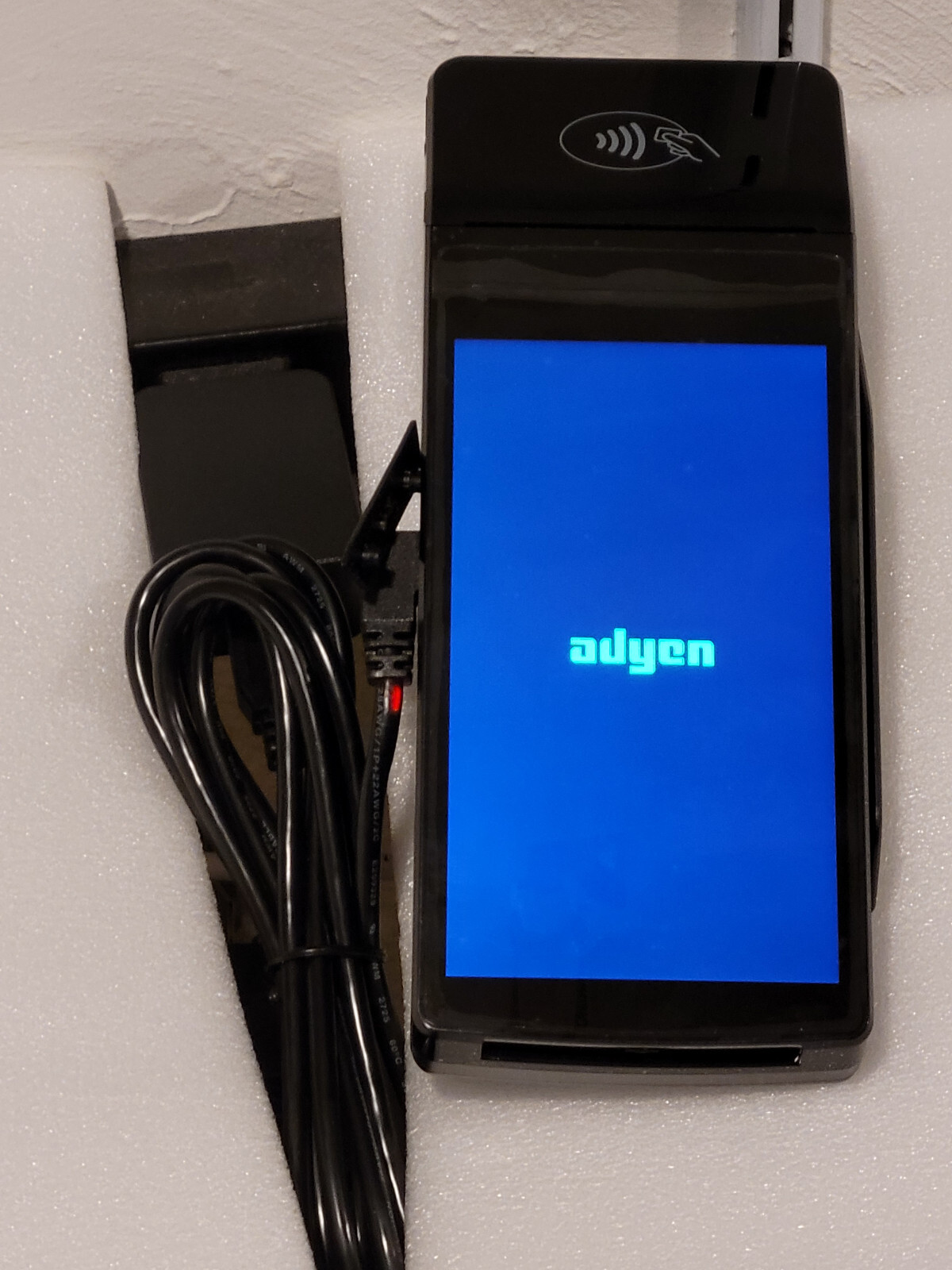 Castle Technology Saturn1000 Android Wireless POS Terminal W/ Virtual Keypad