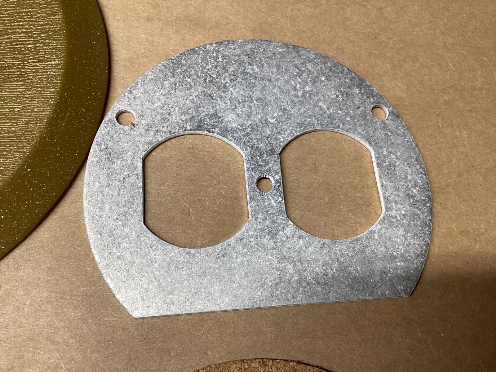 Lew Electric Round Lid Plastic Flanged Duplex Floor Box DFB-3 #104F128PR6*CO
