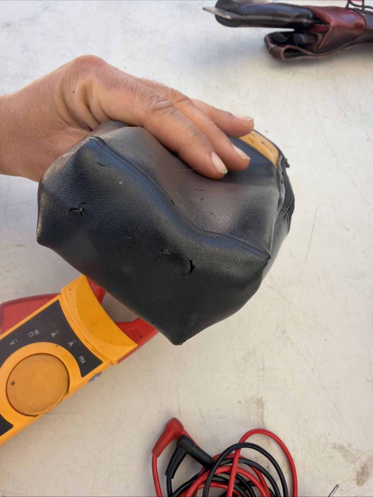 FLUKE 337 TRUE RMS CLAMP METER – With Leads And Case 🔥