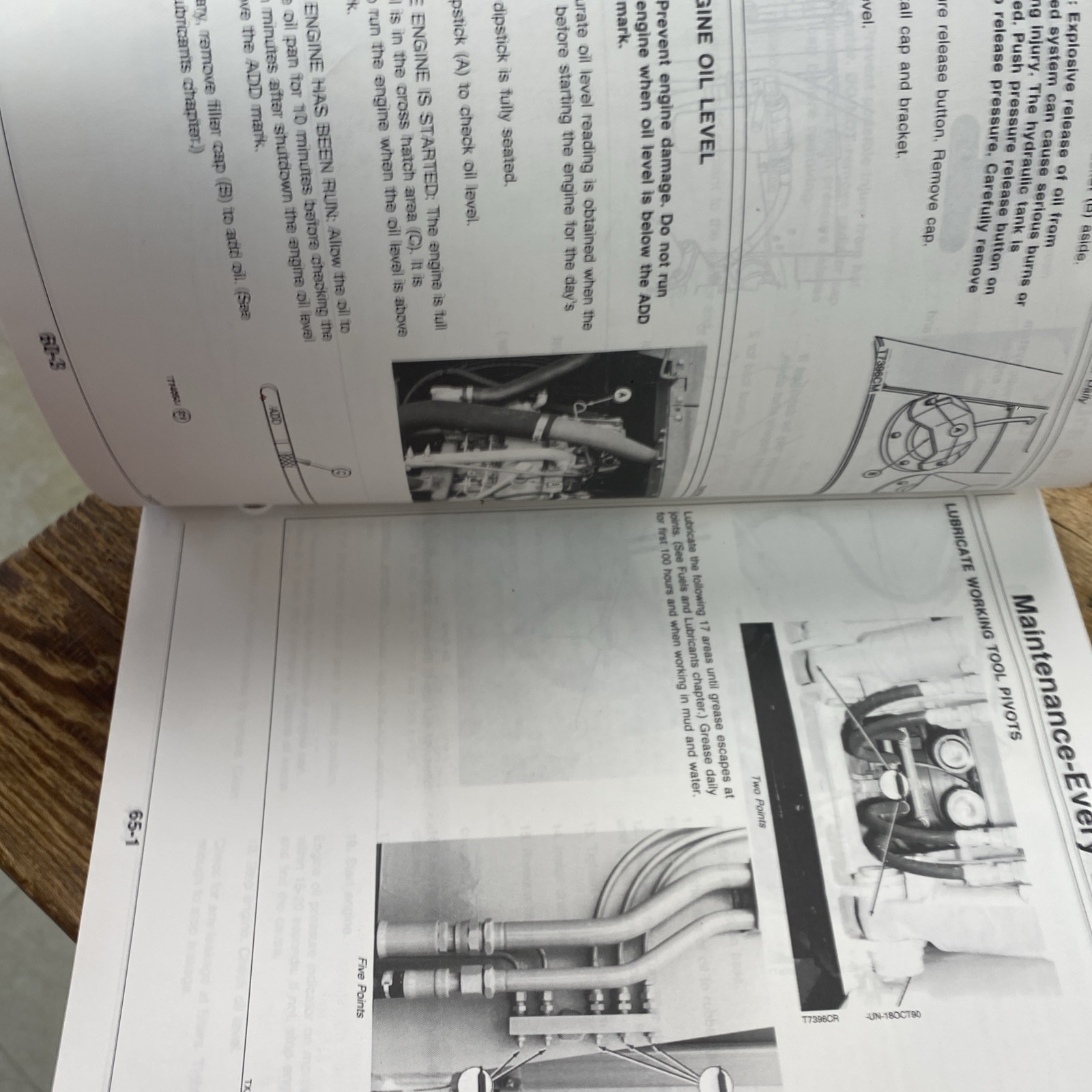 John Deere 490E Excavator Owners Operators Manual – OMT138805