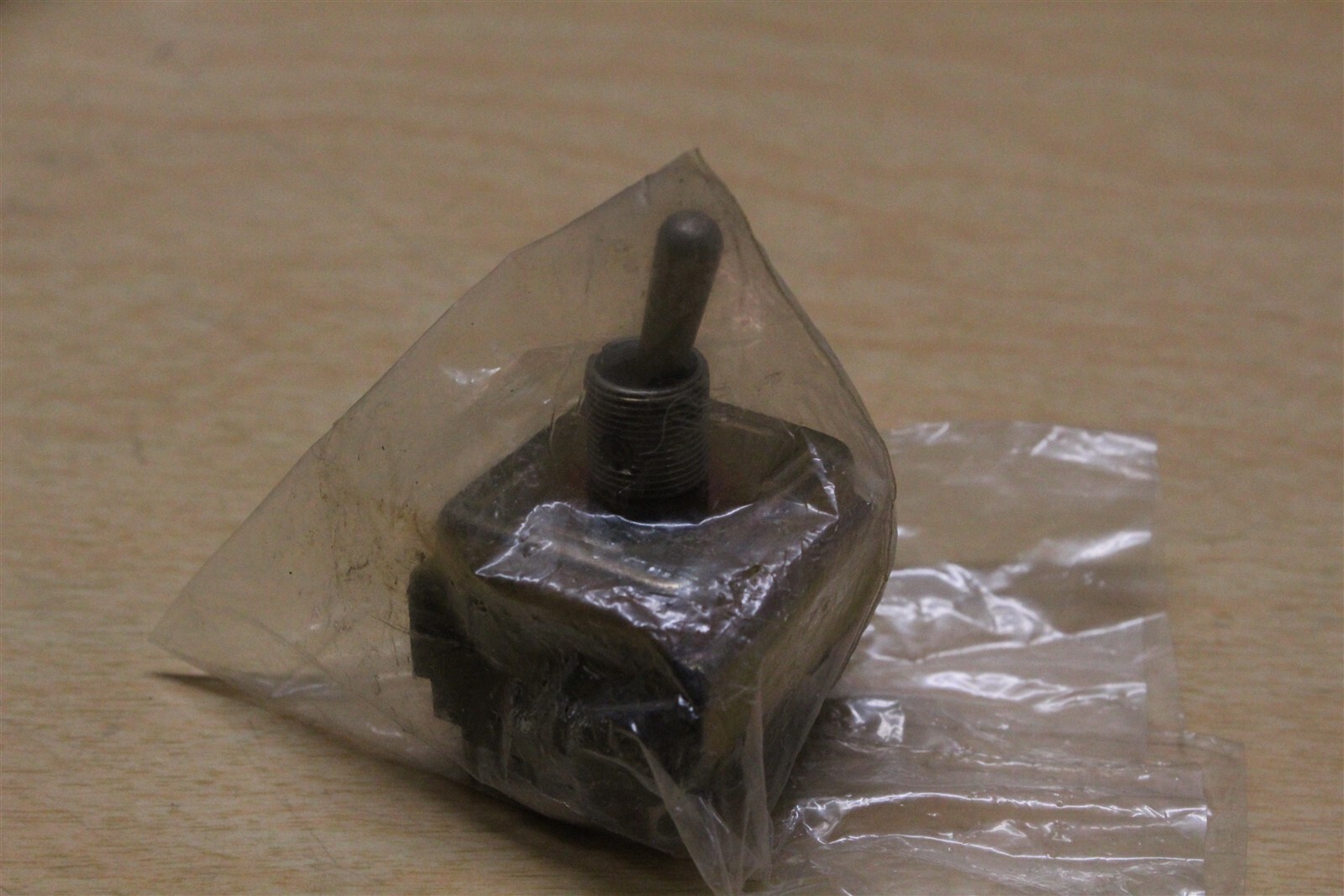 NEW Unknown Brand Toggle Switch 6323L8019 old stock,signs of wear*FREE SHIPPING*