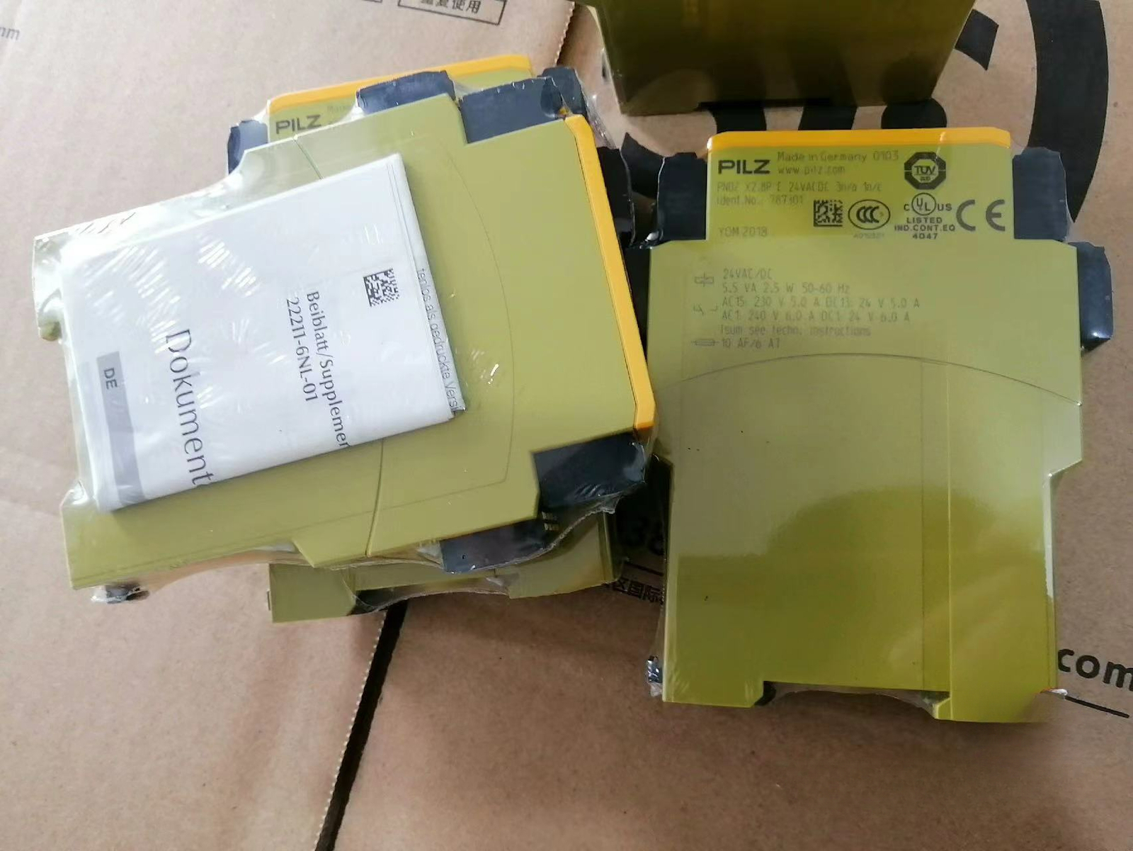 1pcs Pilz PNOZ X2.8P 787301 safety relay