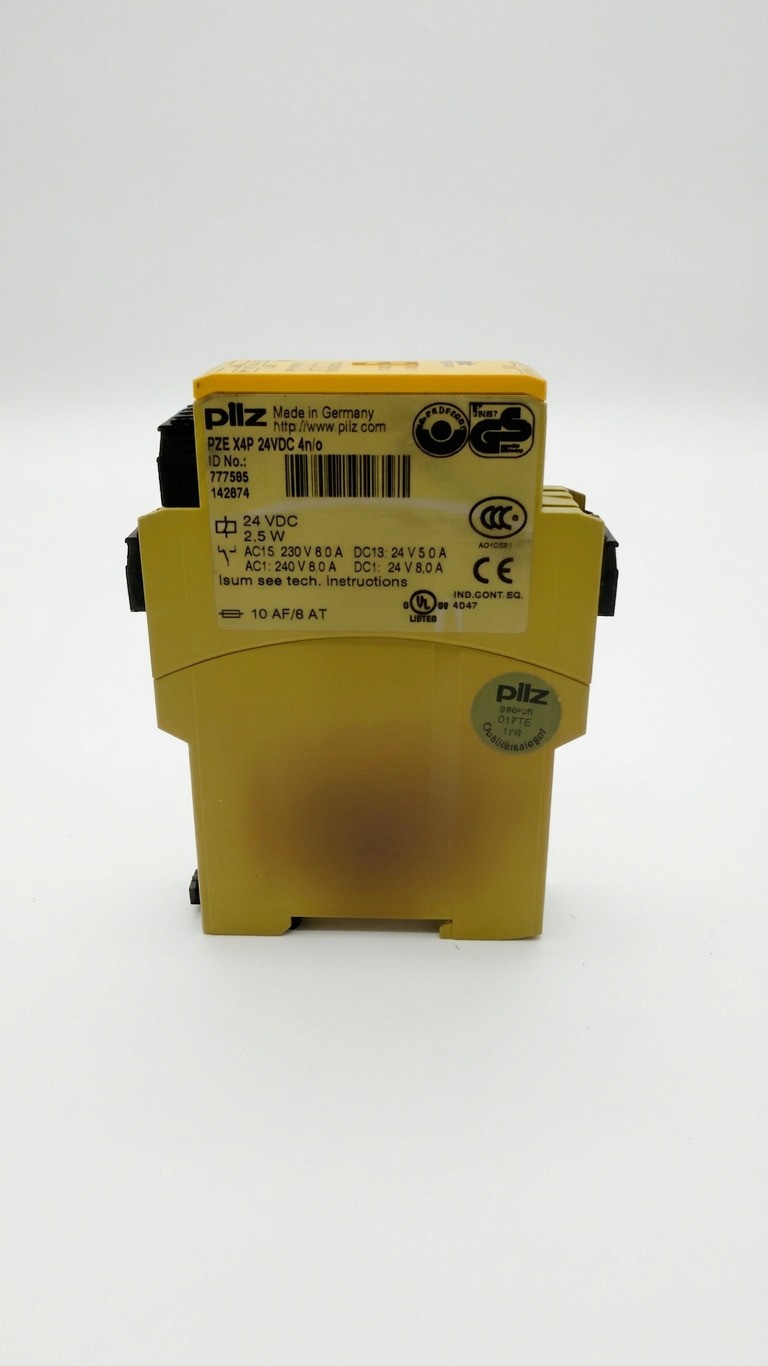 PILZ 777585 Safety Relay