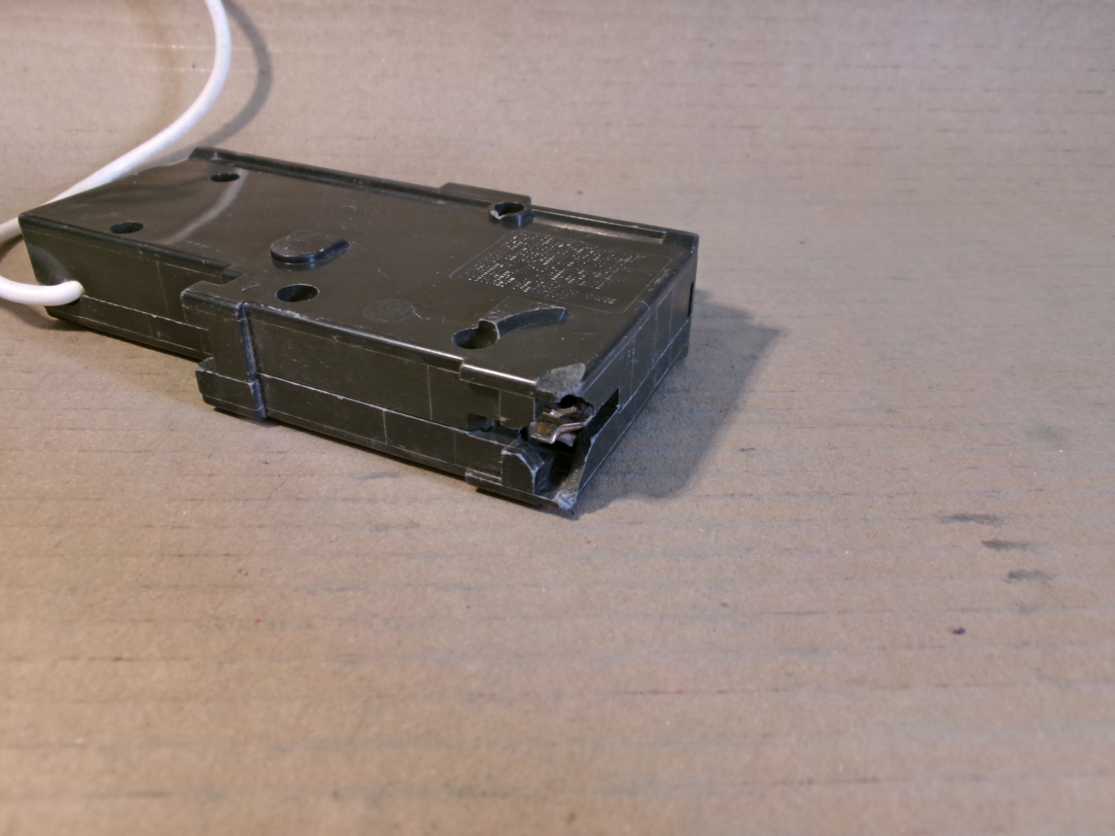 Square D HOM HOM115CAFI 1 Pole 15 Amp 120V AFCI Circuit Breaker FLAWED