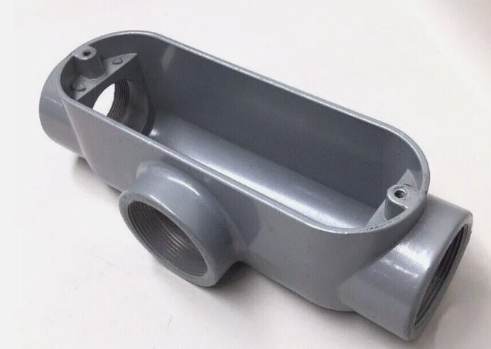 Conduit Body Type E30640 2″ Tee 64.0 Cu. In. (No Cover)