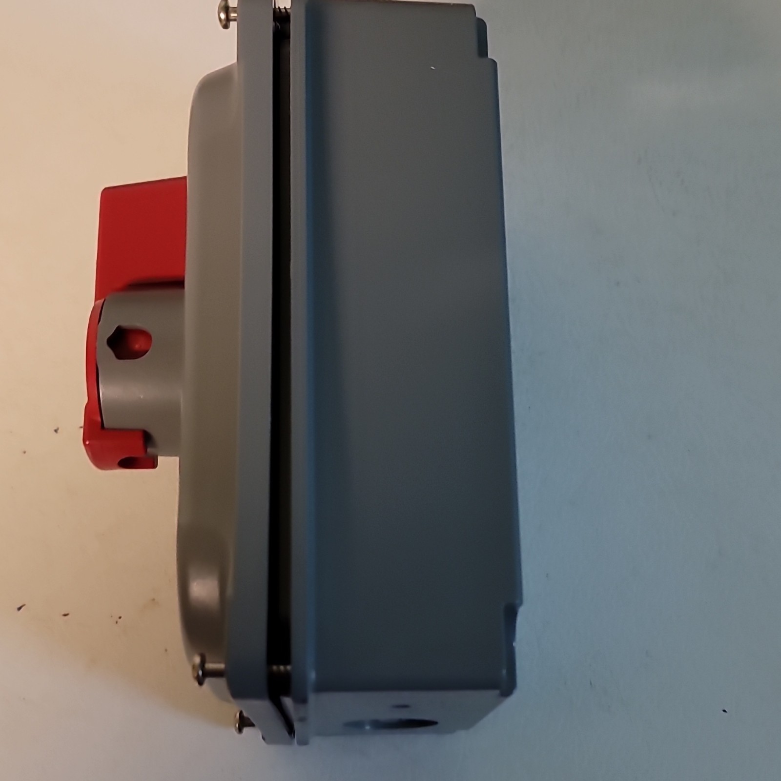 Hubbell HBLDS30AC Disconnect Switch 30A 600VAC IP69K Aux Contact