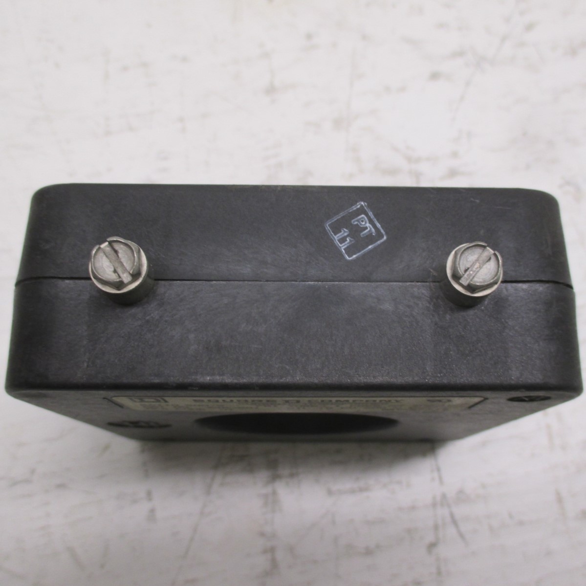 Square D 64R-501 500:5 Current Transformer CT 25-400Hz BIL 10 KV 600 V 64R501
