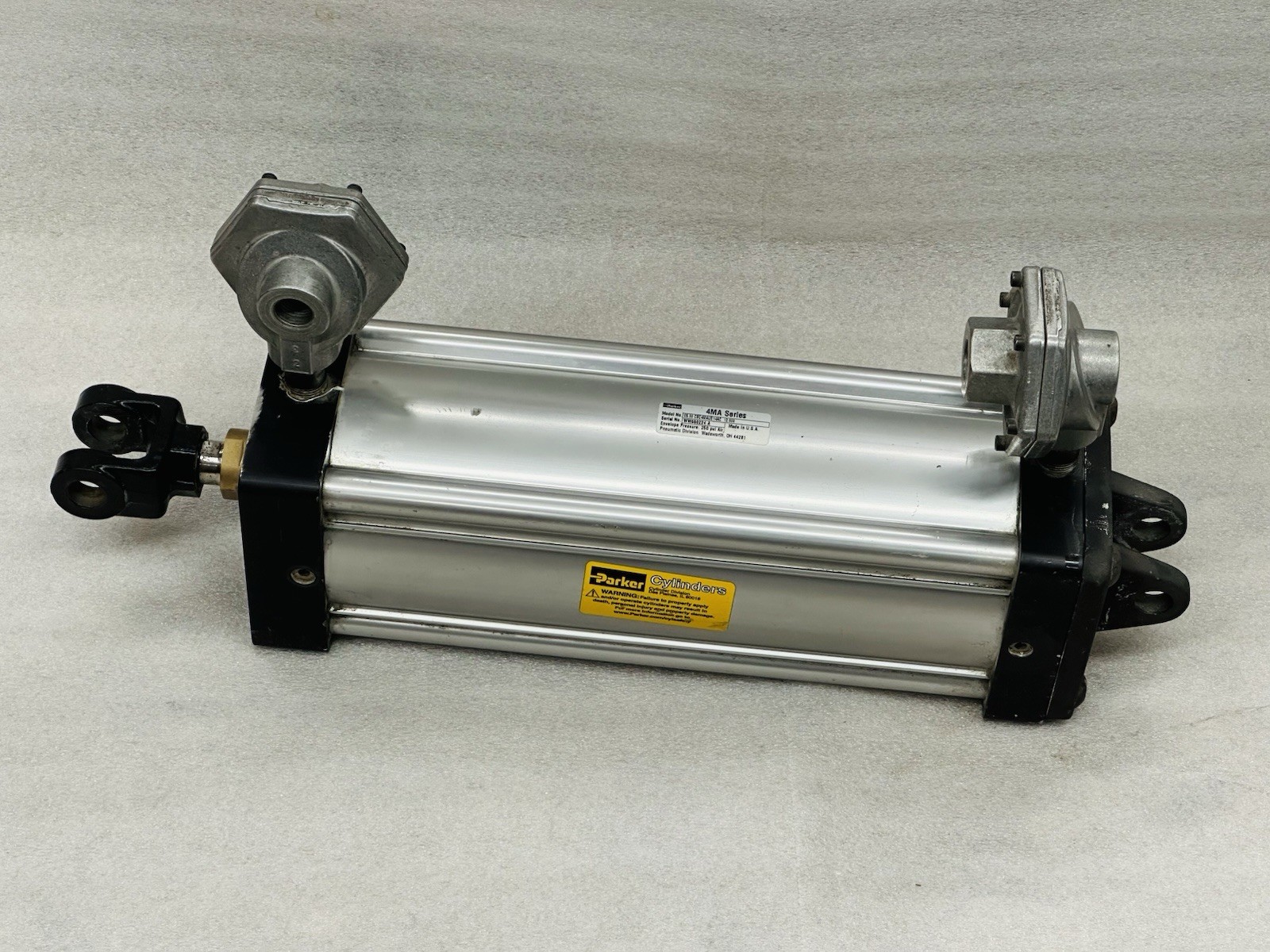 PARKER AIR CYLINDER 05.00 CBC4MAUE14AC 12.000 – 250psi 4MA Series w/ Fittings