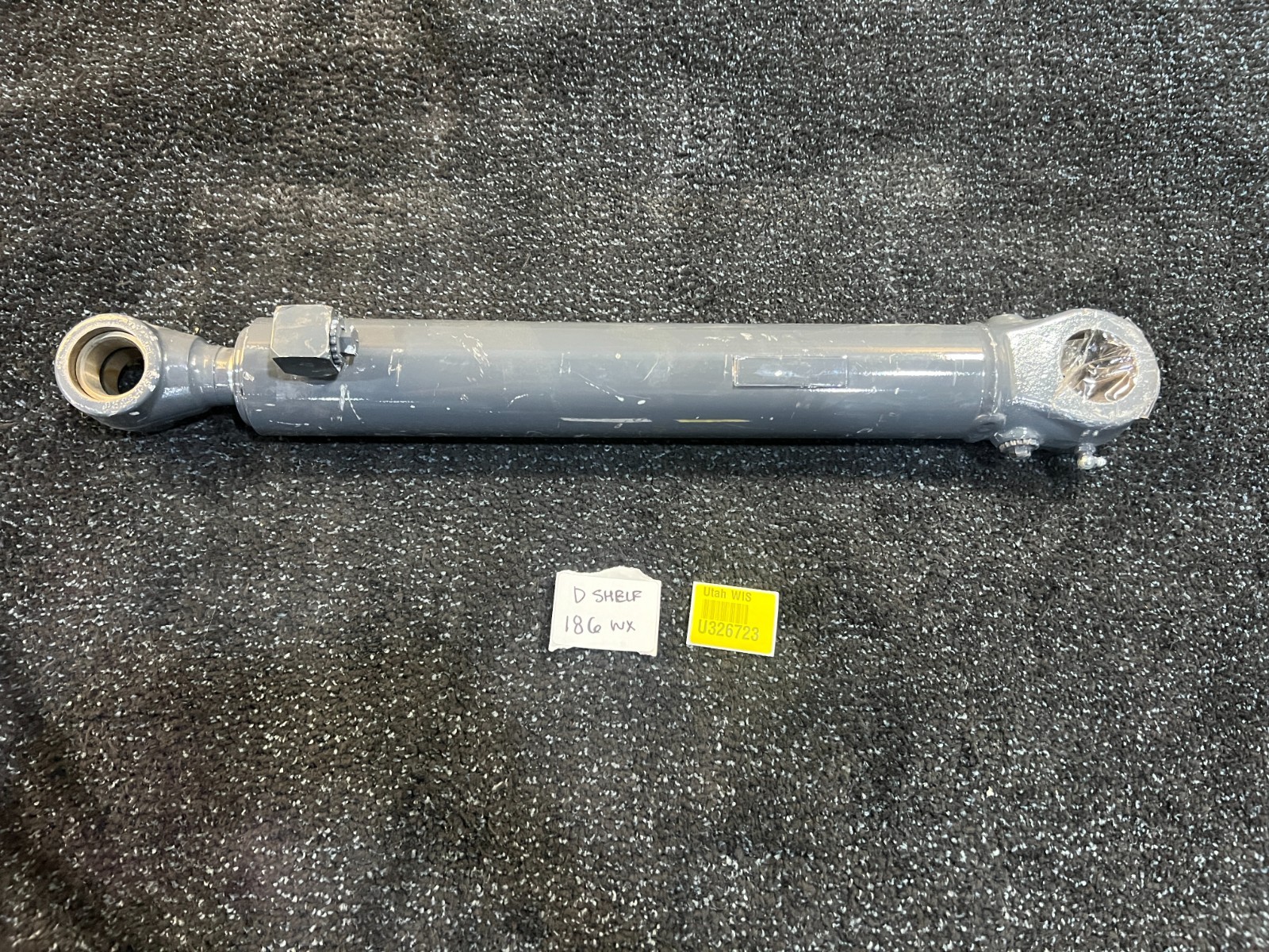 Hydraulic Welded Cylinder 2.89″ OD x 24″ Retracted Length x 1.41″ Rod