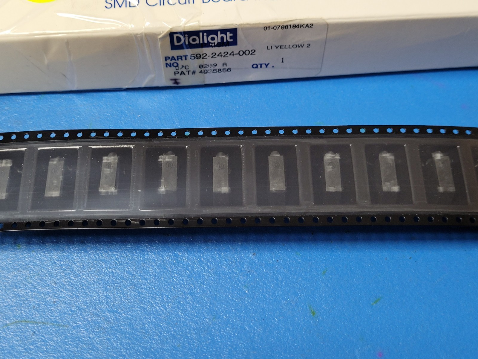 (4) 592-2424-002 Dialight LED Bi-Level Single Color Yellow/Yellow 4-Pin T-1, 3mm