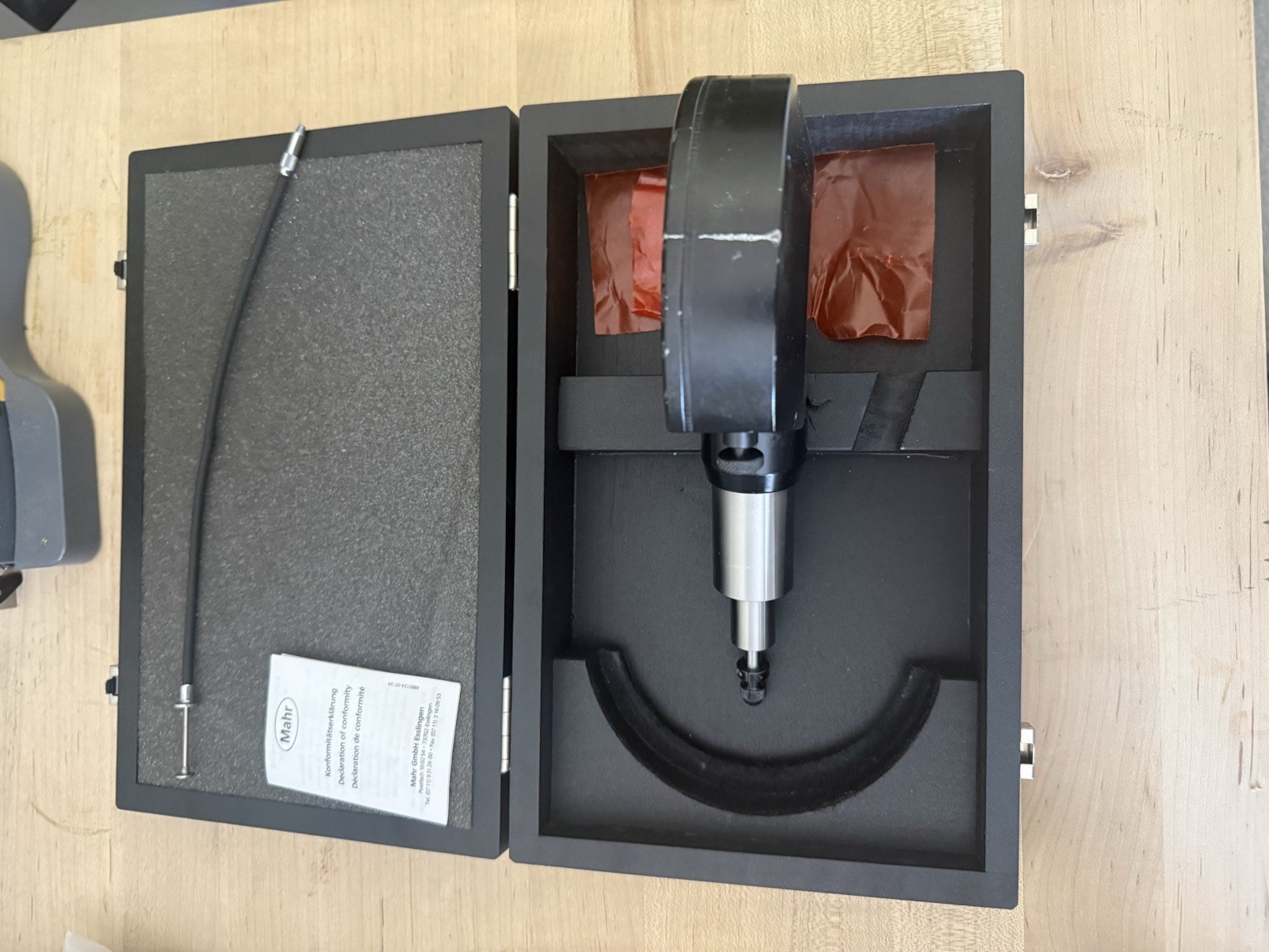 Mahr Millimess 1000 B Dial Indicator Gauge w/ Case MPN Millimess 1000 B