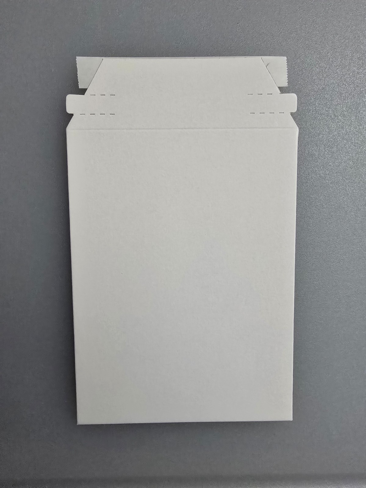 100 – 6×8 White Rigid Stay Flats Self-Seal Cardboard Envelope Mailers 6″x8″
