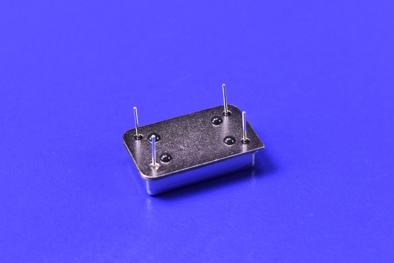 25 Fox TTl 5.0V Oscillator 24.000 MHz 14-Pin DIP F1100ELF 049LF-24-3