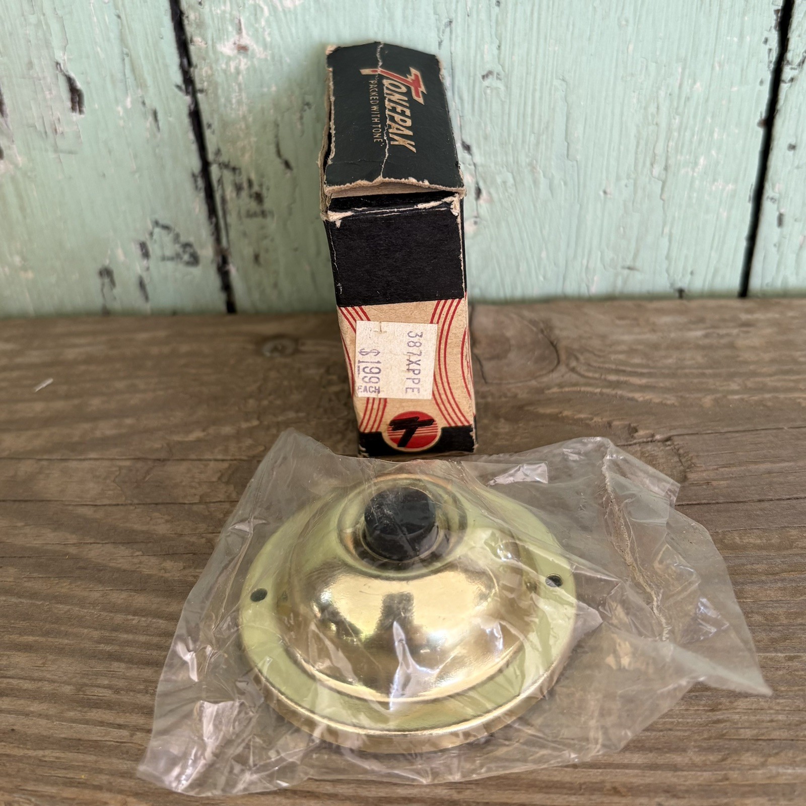 Lot of 4 Electrical Signaling Devices Tonepak, Edwards, unbranded, new old stock