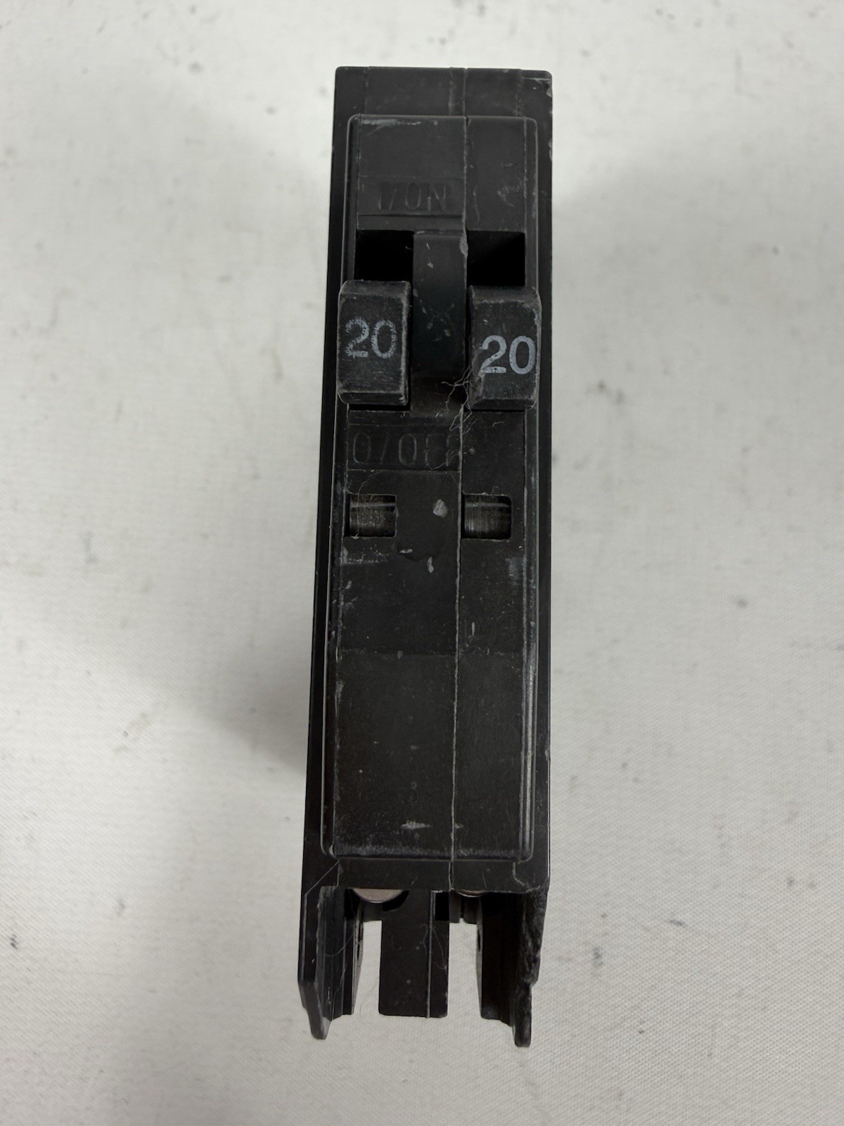 Square D QOT2020NC, TWIN, Tandem, 1 Pole, 20 Amp Circuit Breaker, QO 20A NO HOOK
