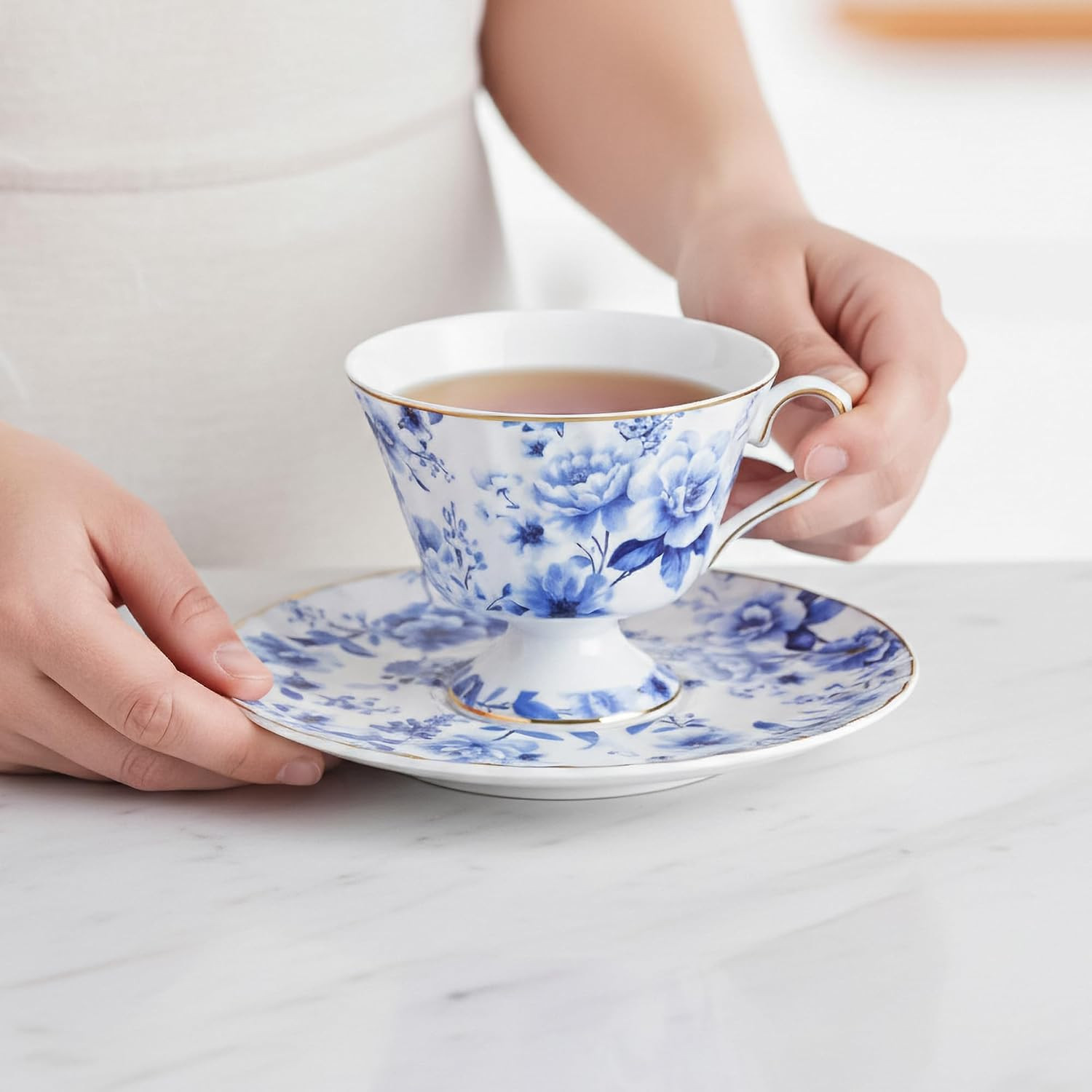 Blue and White Roses Tea Cup and Saucer, 5 Ounces Retro Floral Coffee Cup, Vinta
