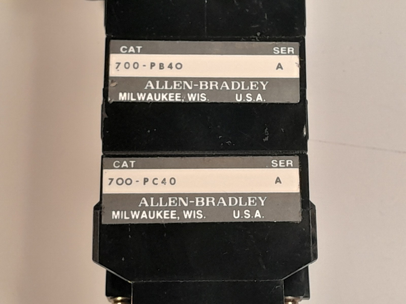 Allen Bradley 700-P400A1 AC 12 Pole Relay 10A 600V Type P