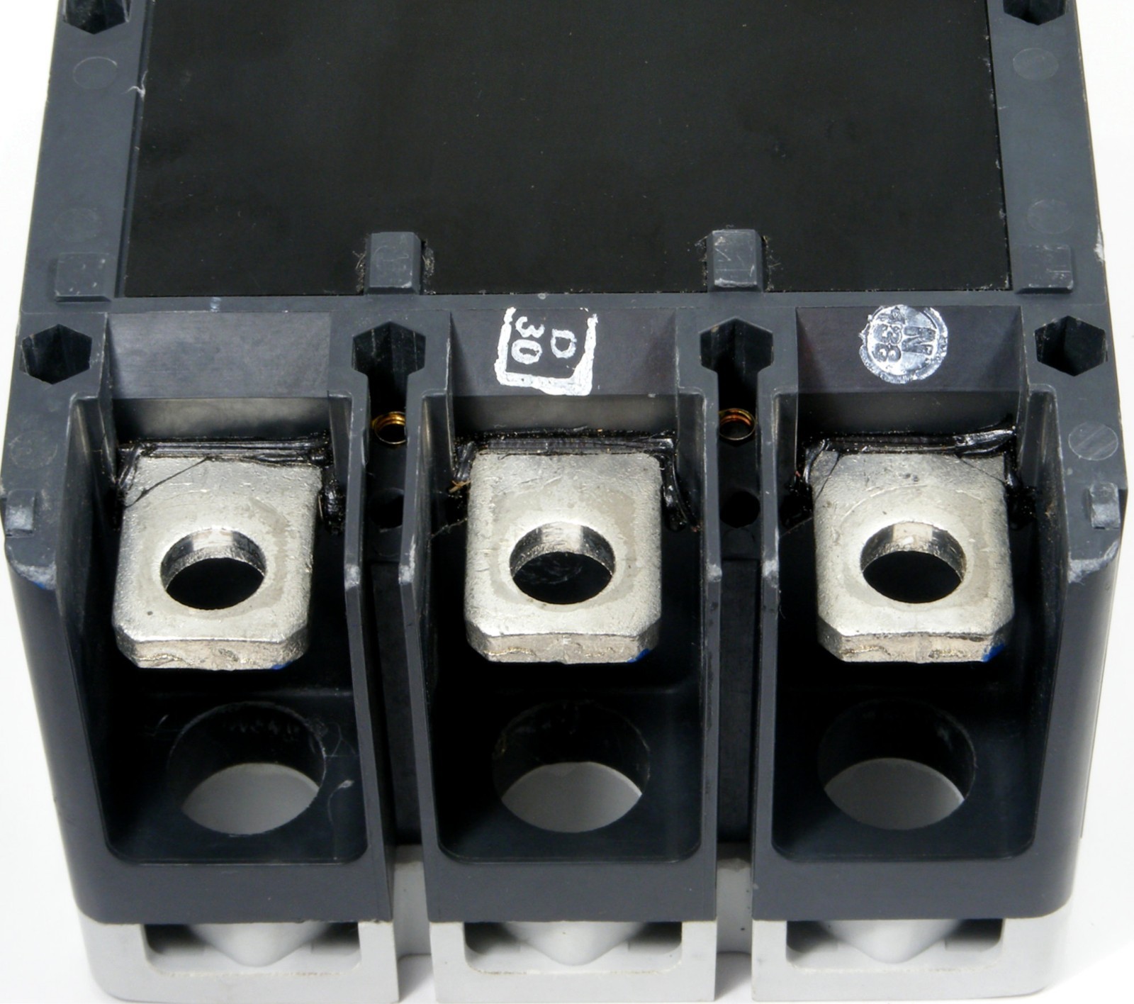 NEW Eaton PDG33M0600E2NL Circuit Breaker, PXR20 LSI, 3P 600A 600V 65kA, w/Lugs B