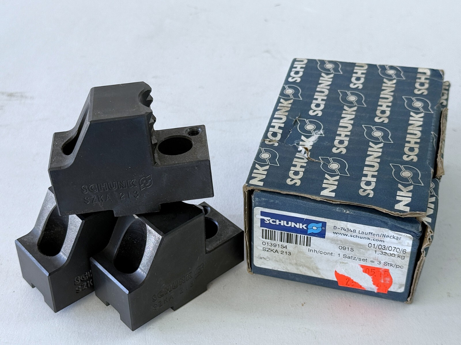 SCHUNK Hard CLAW Jaw ( Set of 3 ) Tongue and groove SZKA 213