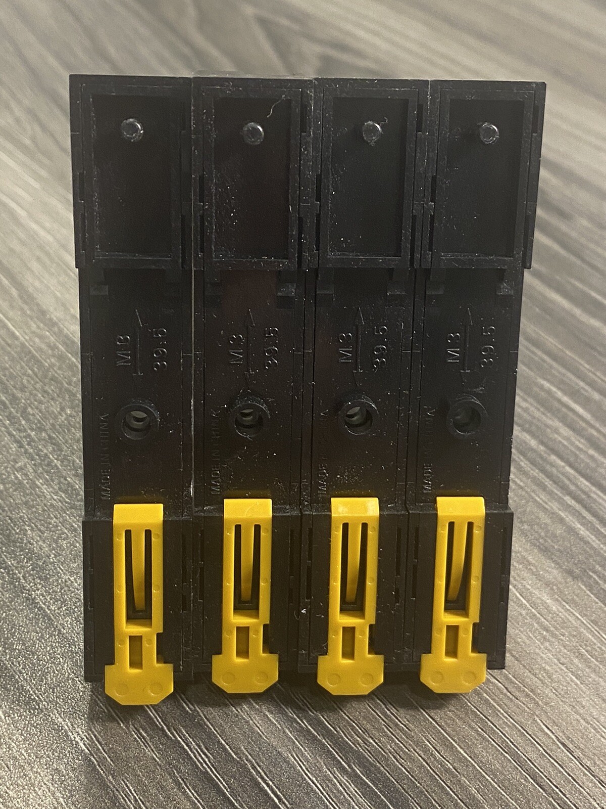 New Allen-Bradley 700-HN122 Series A 10A 250VAC 8-Blade Relay Socket *Lot of 4*