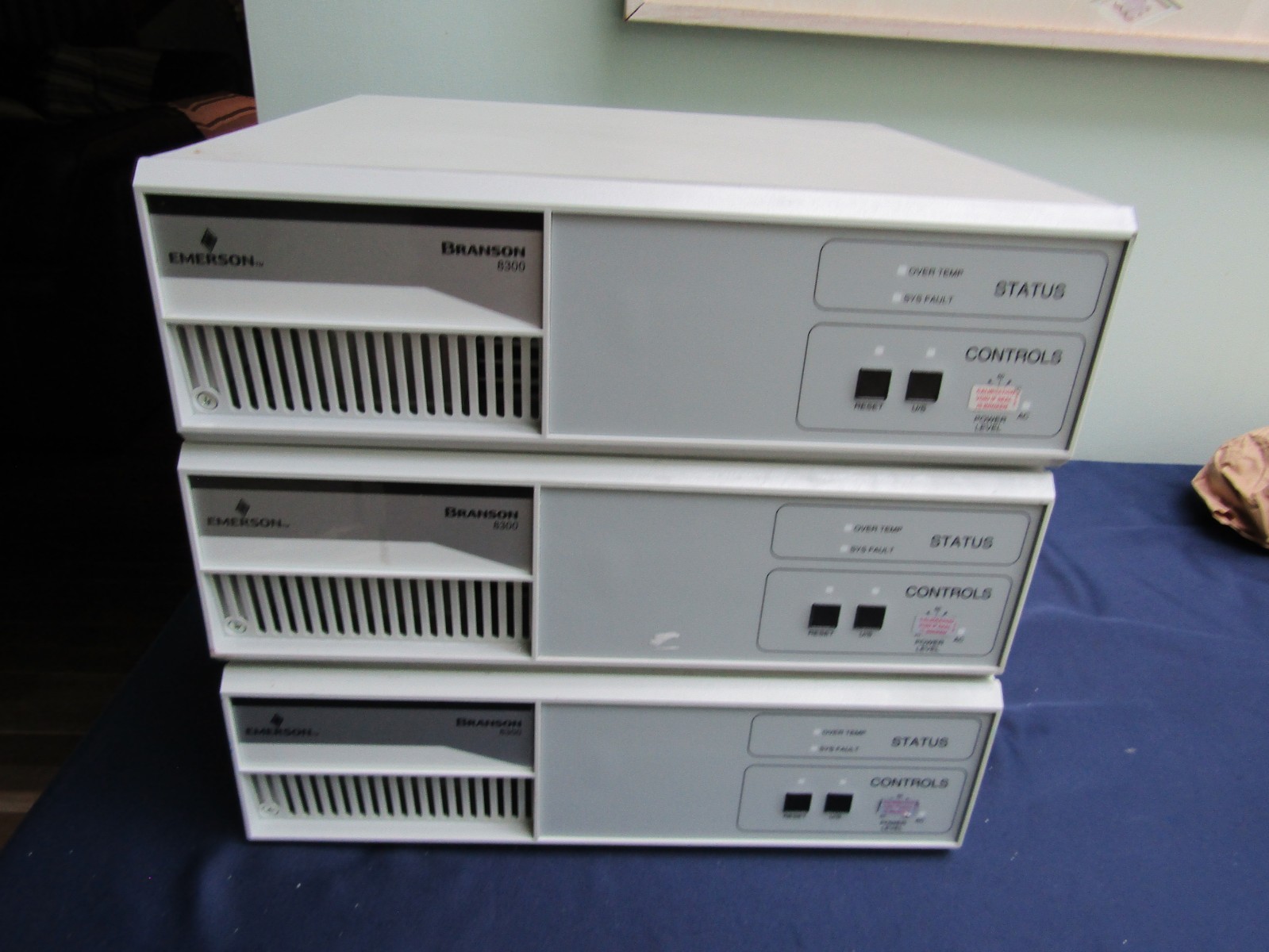 EMERSON BRANSON 8300 ULTRASONIC POWER SUPPLY MODEL S8325-24 240V 6A 25kHz