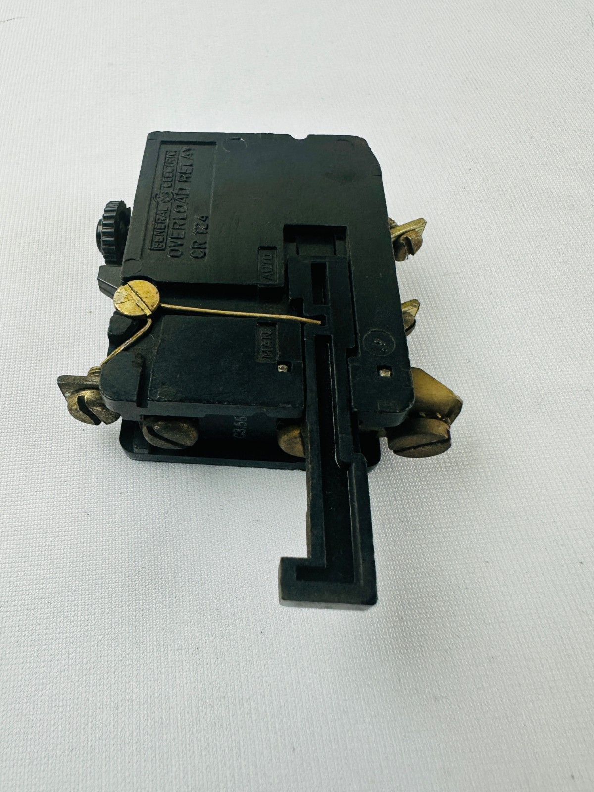 General Electric CR124 CR124C028 Overload Relay 600V AC. MAX