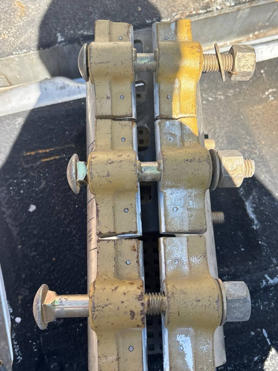 Adams Full Seal Clamp 4in Pipe Repair Clamp 4.85-5.10 Mueller Qty 1