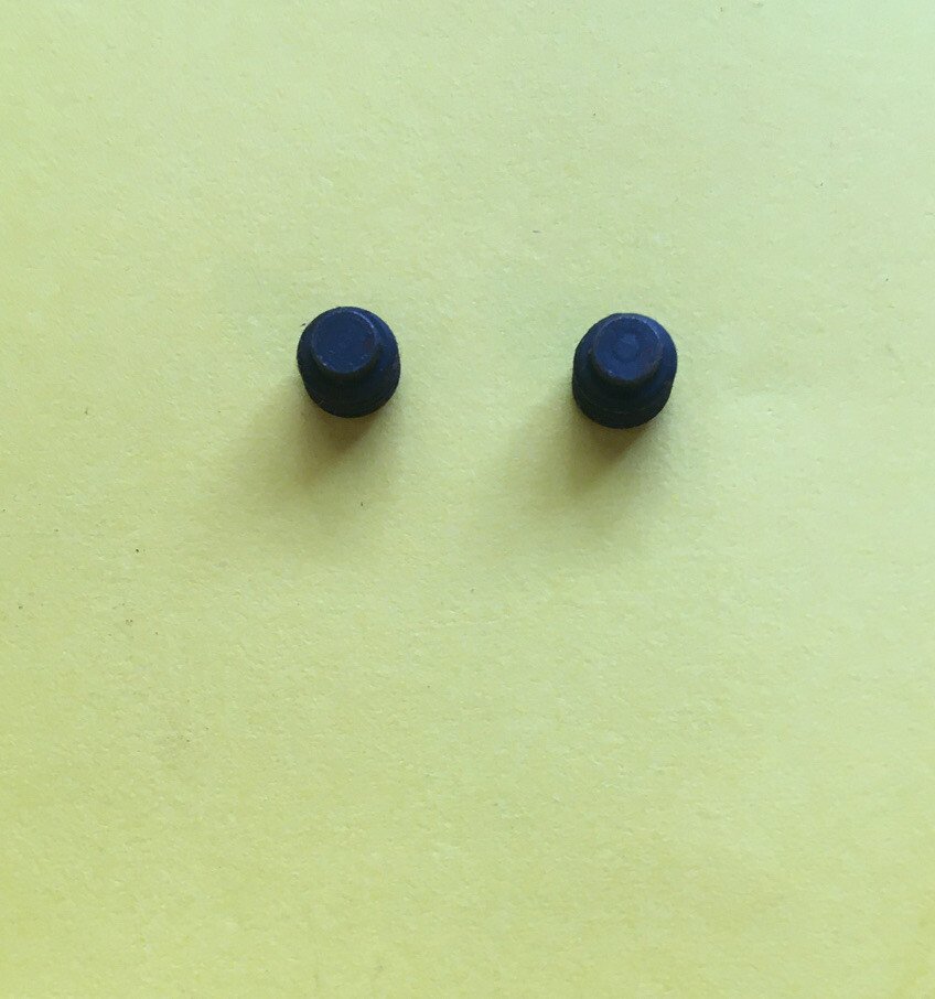 *NOS* 70-SINGER-DRIVE SHAFT GEAR SCREWS (LOT OF 2)-FREE SHIPPING*