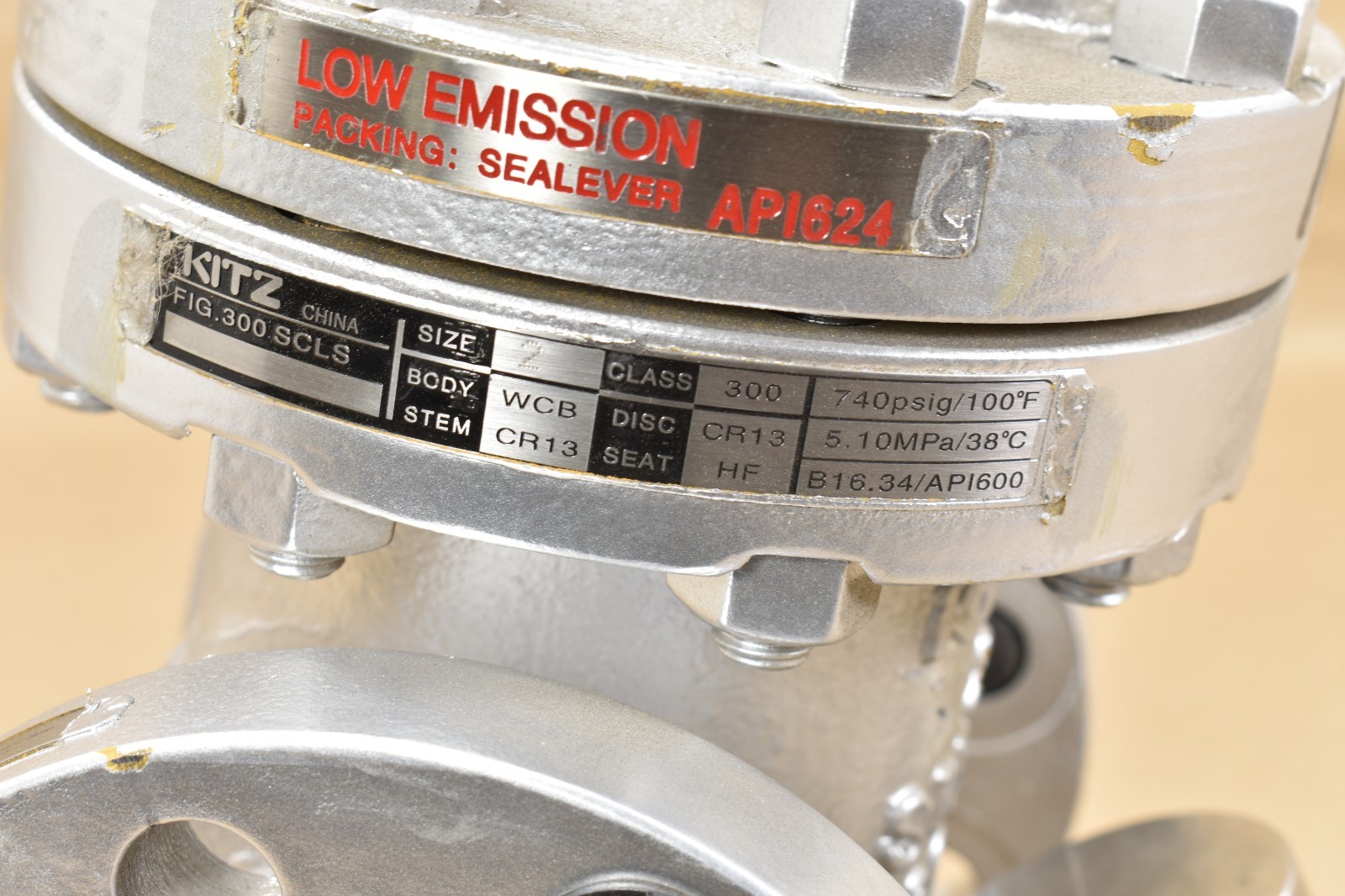 KITZ 300 SCLS, 2″ Cast Carbon Steel Gate Valve, Class 300, 740 PSIG, WCB, CR13