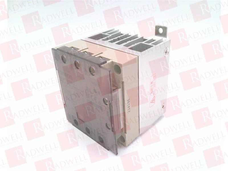 OMRON G3PE-215B-2 DC12-24 / G3PE215B2DC1224 (NEW IN BOX)