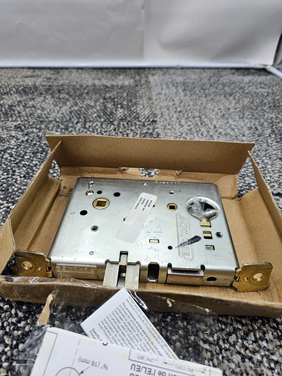 Schlage L9000-Series Template for Right-Handed Door