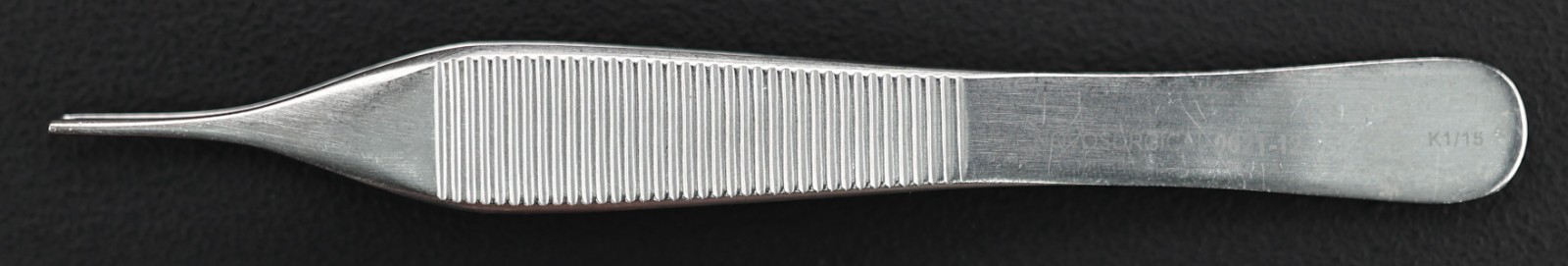 Novosurgical 0621-12 Adson Thumb Forceps, 1×2 Teeth, Straight, 4.75″