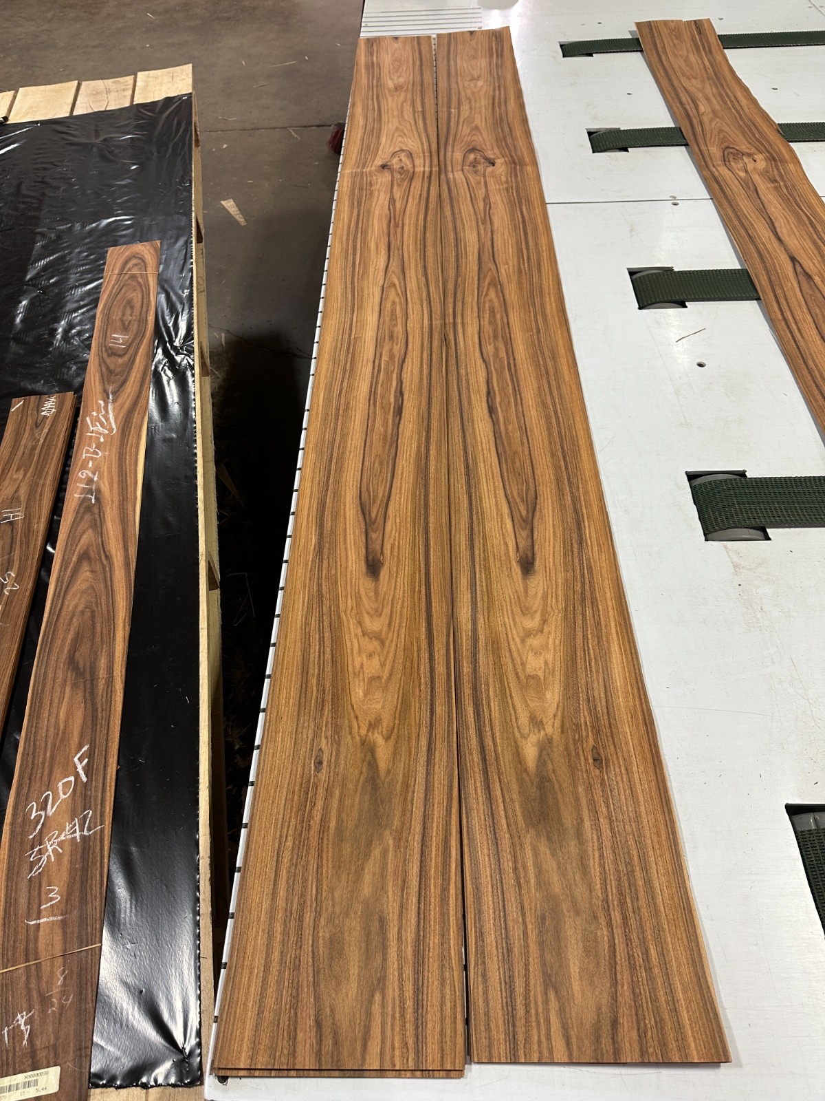 Santos Rosewood Raw Wood Veneer 2 sheets 103» x 9» 320G