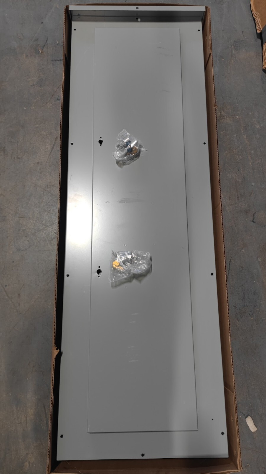 SIEMENS 400 AMP PANELBOARD 480 277V MLO 3PH/4W 30 Cir w USED MAIN NEMA 3R Outdoo