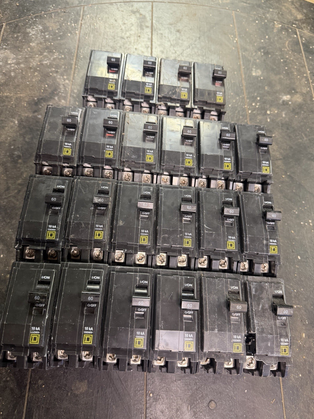 Square D QO 60A 2-Pole Circuit Breakers Lot of 20 Thermal Overload Plug-In Mount