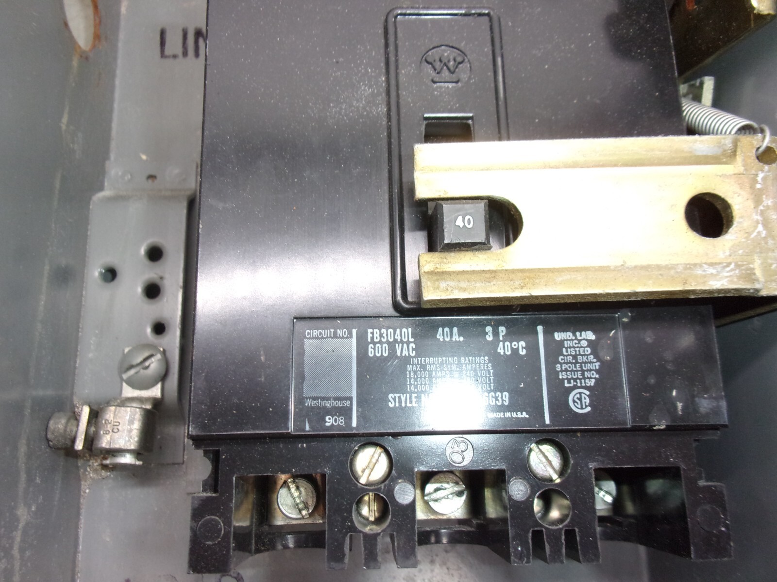 CFB-WESTINGHOUSE-BREAKER DISCONNECT,3P,100A MAX,600V,NEMA 1, FB3040L BREAKER